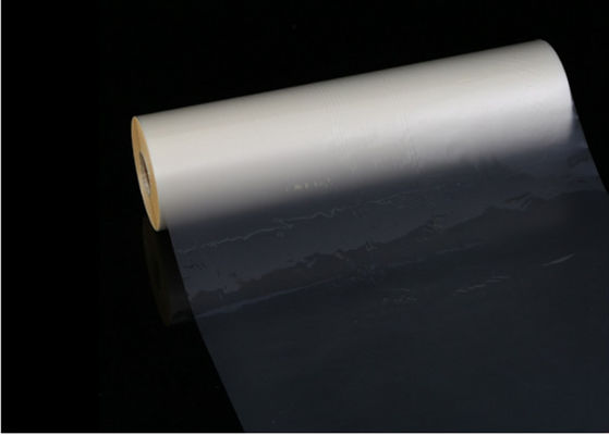 18 Mic Thermal Bopp فیلم لمینیت مات 3000 متر طول 3 اینچ هسته داخلی
