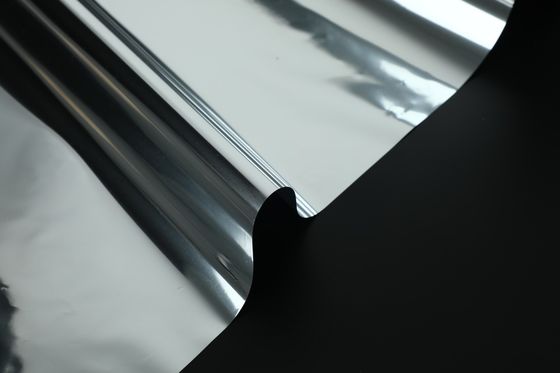 قیمت خوب فیلم سطحی آینه آلومینیومی متالیزه شده با خلاء برای بسته بندی لوکس لوازم آرایشی و جواهرات با طول 200 متر تا 3000 متر آنلاین