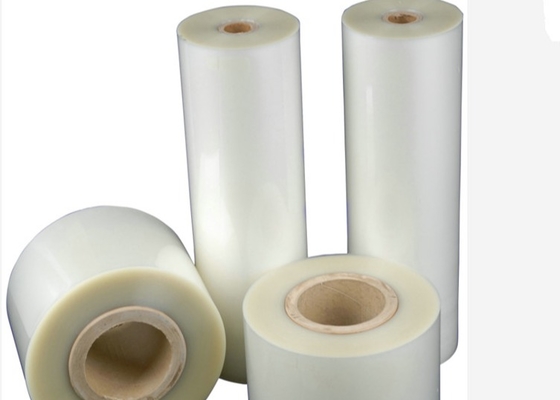 قیمت خوب شفافیت بالا BOPP بافت صاف فیلم لاستیک حرارتی نوع خود چسبنده حاوی EVA چسب طول 200-4000m آنلاین