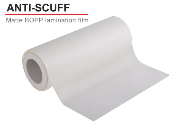 Good price چسب مقاوم به خیس شدن Bopp Matt Film Roll برای چاپ گرم 28mic 4000m آنلاین