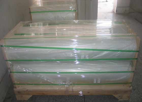 Good price 18μm Ultra-Transparent PET Film، طراحی شده برای فرآیندهای لامیناسیون، ارائه مقاومت خارق العاده در برابر سایش آنلاین